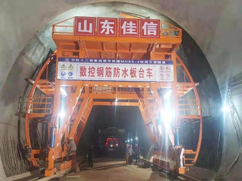山東佳信推出多功能數(shù)控臺車